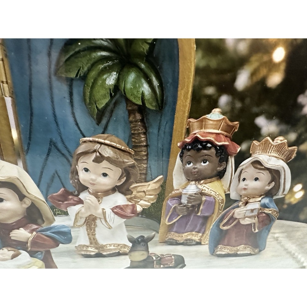 Moments In Time Christmas Baby Nativity Set 12 Pieces Table Top Hand Painted NIB - Picture 4 of 5